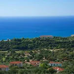 فندق Nostos & 2*