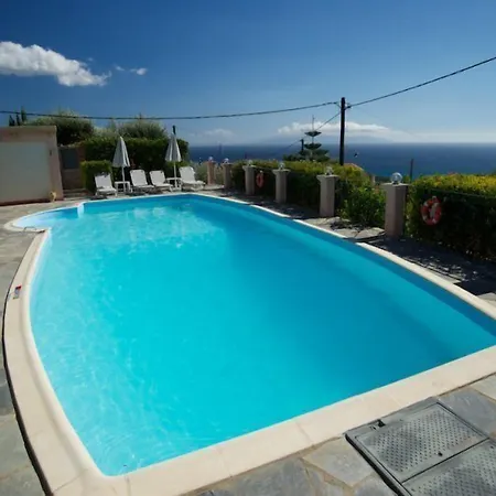 Nostos & Hotel 2*